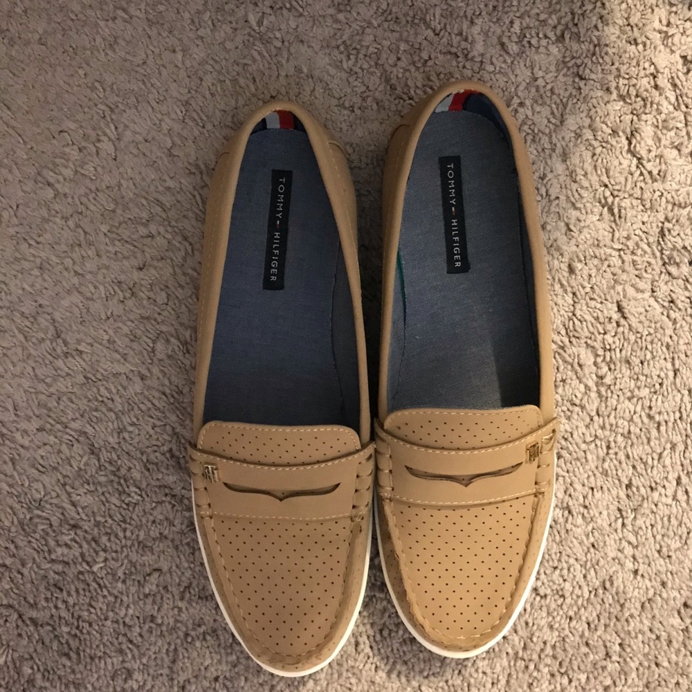 Like new Tommy Hilfiger slip on shoes